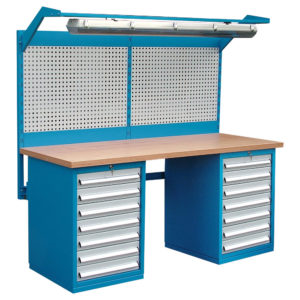 perforált lemezfal világítással